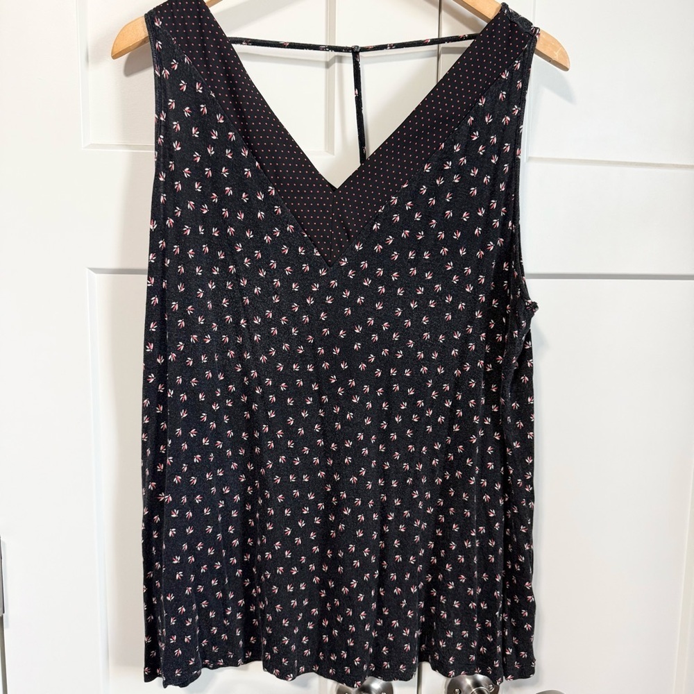 Maurices Floral V-Neck Sleeveless Top - Black and red size 20-22